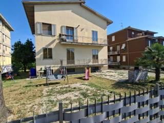Villa bifamiliare via Nazionale 62, Centro, Fornovo di Taro — foto 10 di 35