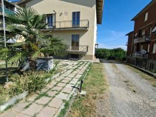 Villa bifamiliare via Nazionale 62, Centro, Fornovo di Taro — foto 4 di 35