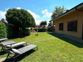 Villa unifamiliare via Giacomo Leopardi 7, Velate, Usmate Velate — foto 18 di 23