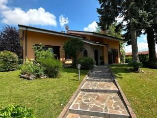 Villa unifamiliare via Giacomo Leopardi 7, Velate, Usmate Velate — foto 8 di 23