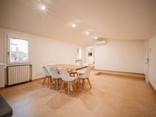 Attico ottimo stato, 171 m², Centro Storico, Reggio Emilia — foto 5 di 27