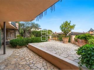 Villa unifamiliare via Guglielmo Marconi, Centro, Padenghe sul Garda — foto 8 di 41