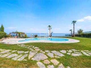 Villa unifamiliare via Guglielmo Marconi, Centro, Padenghe sul Garda — foto 3 di 41