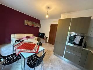 Stanza singola via Cesare Aguilhon 4, Monza — foto 3 di 11