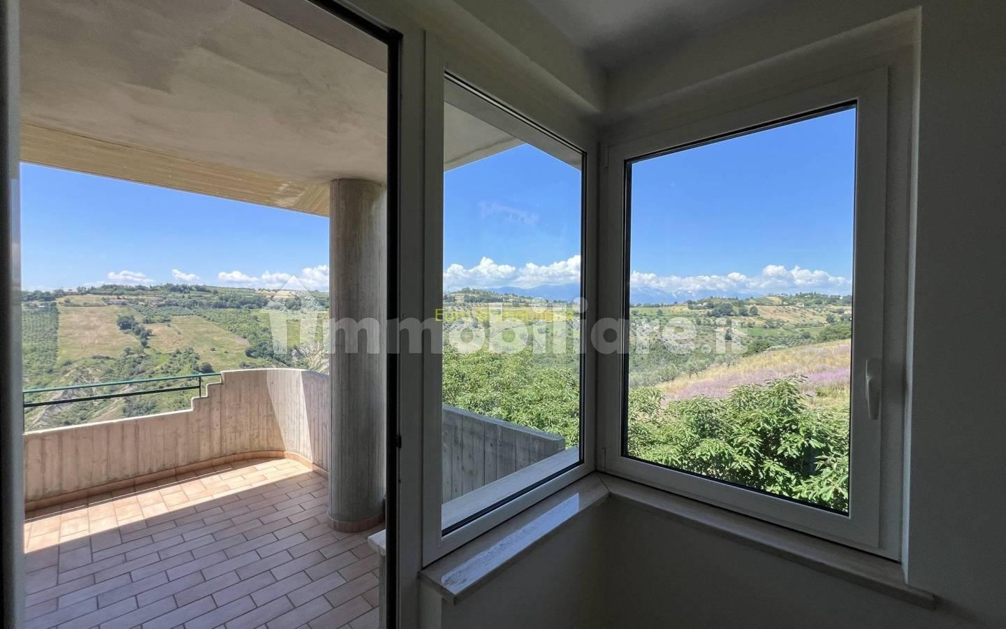 Villa a schiera via Edoardo Brizio 9, Atri
