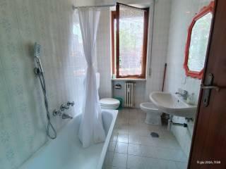 Bilocale buono stato, primo piano, Centro, Borgosesia — foto 14 di 16