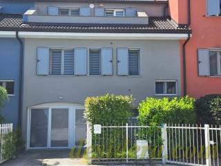 Villa a schiera viale dei Glicini 14, Villaggi, Castelletto Sopra Ticino — foto 21 di 32