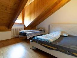 Villa a schiera via negrelli, Ora