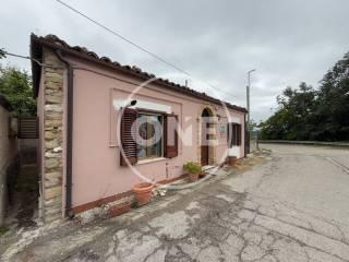 Villa unifamiliare via San Irene, 79, Centro, Catignano — foto 9 di 15