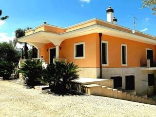 Villa unifamiliare 300 m², Fasano Paese, Fasano
