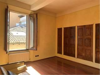 Appartamento via Emilia a San Pietro, Centro Storico, Reggio Emilia — foto 17 di 27
