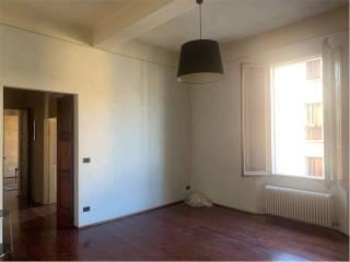 Appartamento via Emilia a San Pietro, Centro Storico, Reggio Emilia — foto 12 di 27