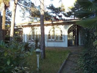 Villa unifamiliare via Raggio delle Acacie, Centro, Lignano Sabbiadoro — foto 2 di 30
