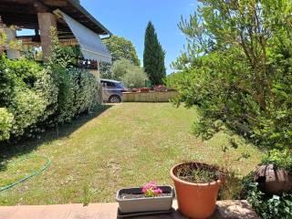 Appartamento in villa Strada Provinciale Cassia Cimina 4, Ronciglione — foto 5 di 16