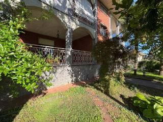 Villa bifamiliare via Michelangelo Buonarroti 25, Caresanablot — foto 8 di 35