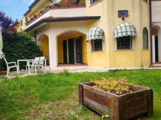 Villa a schiera 5 locali, buono stato, Casano Dogana Isola, Luni — foto 20 di 29