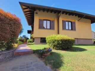 Villa bifamiliare via Fratelli Bandiera, Centro, Varallo Pombia — foto 35 di 81