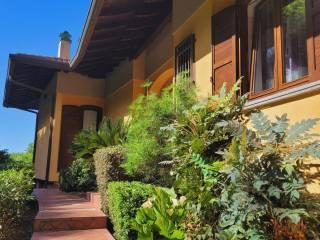 Villa bifamiliare via Fratelli Bandiera, Centro, Varallo Pombia — foto 26 di 81