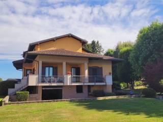 Villa bifamiliare via Fratelli Bandiera, Centro, Varallo Pombia — foto 43 di 81