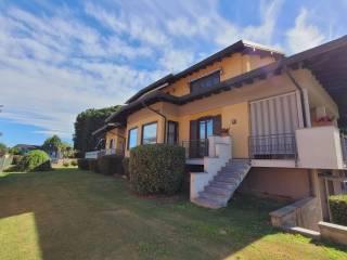 Villa bifamiliare via Fratelli Bandiera, Centro, Varallo Pombia — foto 4 di 81