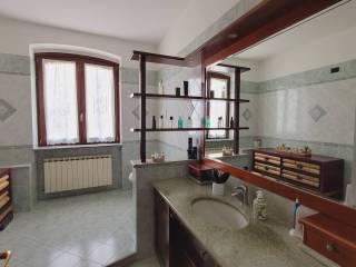 Villa bifamiliare via Fratelli Bandiera, Centro, Varallo Pombia — foto 73 di 81
