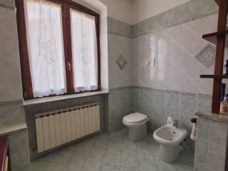 Villa bifamiliare via Fratelli Bandiera, Centro, Varallo Pombia — foto 22 di 81