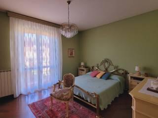 Villa bifamiliare via Fratelli Bandiera, Centro, Varallo Pombia — foto 15 di 81