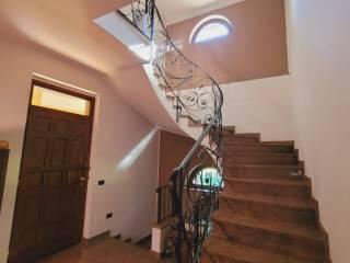 Villa bifamiliare via Fratelli Bandiera, Centro, Varallo Pombia — foto 11 di 81