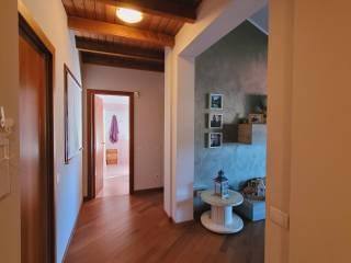 Villa bifamiliare via Fratelli Bandiera, Centro, Varallo Pombia — foto 54 di 81
