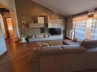 Villa bifamiliare via Fratelli Bandiera, Centro, Varallo Pombia — foto 77 di 81