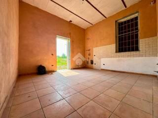 Villa a schiera via Isola Serafini 14, Isola Serafini, Monticelli d'Ongina