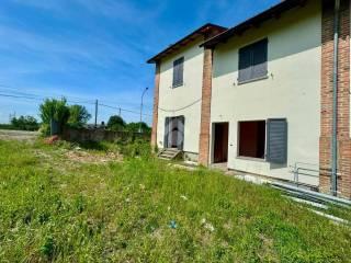 Villa a schiera via Isola Serafini 14, Isola Serafini, Monticelli d'Ongina — foto 17 di 18