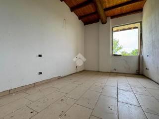 Villa a schiera via Isola Serafini 14, Isola Serafini, Monticelli d'Ongina