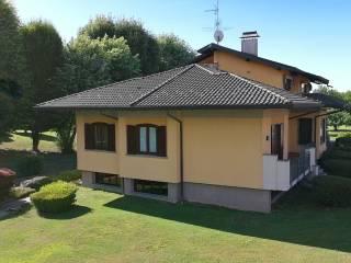 Villa bifamiliare via Fratelli Bandiera, Centro, Varallo Pombia — foto 59 di 81