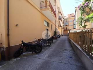 Appartamento vicolo Francesco Crispi 3, Centro, San Benedetto del Tronto — foto 3 di 26