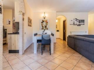 Villa plurifamiliare via dei Pini, Colle Farnese, Nepi — foto 9 di 29