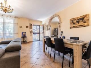 Villa plurifamiliare via dei Pini, Colle Farnese, Nepi — foto 2 di 29