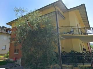 Villa bifamiliare via John Fitzgerald Kennedy 32, Centro, Acqualagna