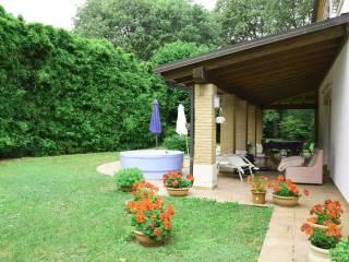 Villa bifamiliare Strada Quercioli, Vigatto, Parma — foto 2 di 27