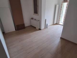 Bilocale ottimo stato, primo piano, Centro, Stresa — foto 3 di 12