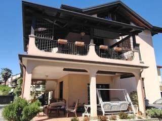 Appartamento in villa, buono stato, 190 m², Camparada