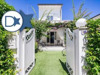 Terratetto unifamiliare via Duca degli Abruzzi 85, Centro, Forte dei Marmi — foto 2 di 22