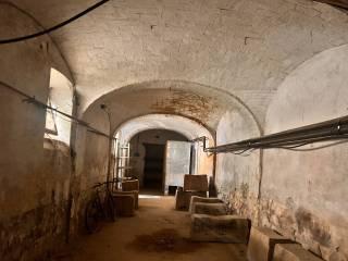 Casale via Giuseppe Verdi 9, Canelli — foto 2 di 32