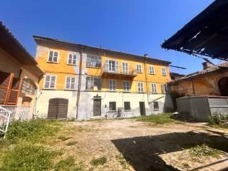Casale via Giuseppe Verdi 9, Canelli — foto 15 di 32