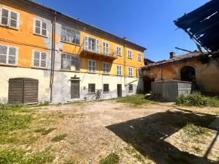 Casale via Giuseppe Verdi 9, Canelli — foto 27 di 32