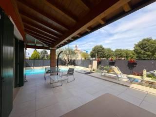 Villa a schiera via Giorgio Perlasca 1, San Martino Buon Albergo — foto 33 di 44