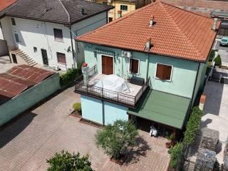 Villa bifamiliare via Alberone 10, Centro, Caldiero — foto 2 di 32