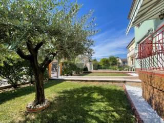 Villa bifamiliare via Alberone 10, Centro, Caldiero