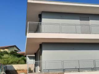 Villa unifamiliare via Enzo Ferrari, Cavalcaselle, Castelnuovo del Garda — foto 2 di 23