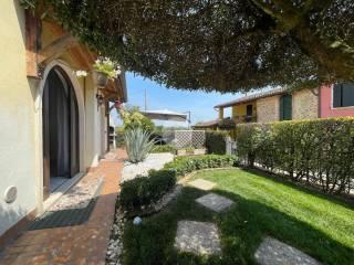 Villa a schiera via Monte Cricco, Castelnuovo del Garda — foto 9 di 30